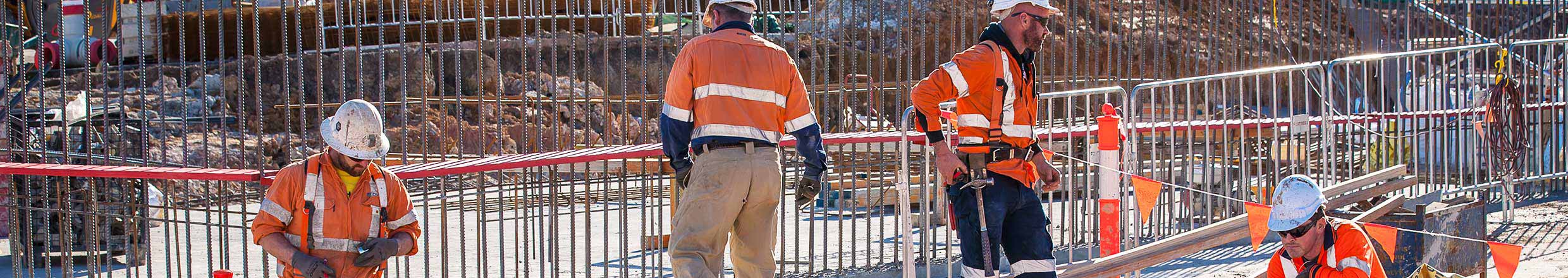 M4East_construction-workers_7_2480x440
